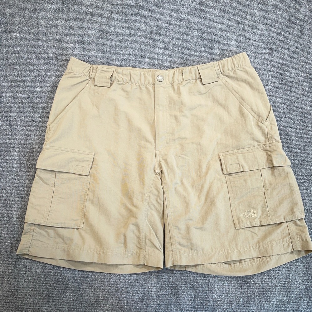 The North Face Shorts Mens XL‎ Khaki 10" Inseam Cargo Pockets Outdoor Hiking